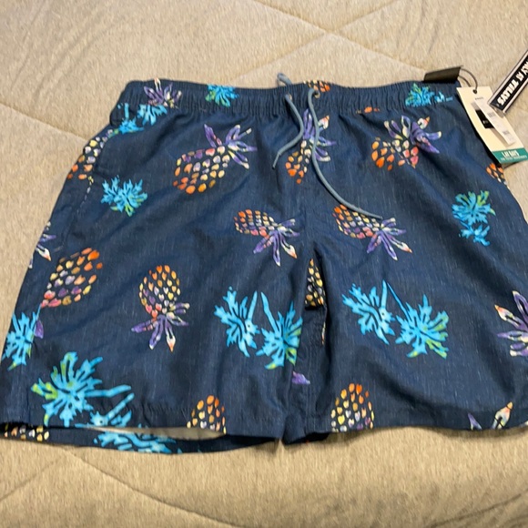 Bathing suit - Picture 1 of 2